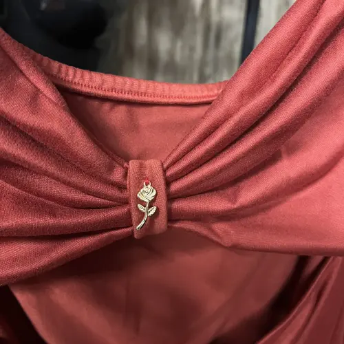Vestido con escote recogido — imagen 4
