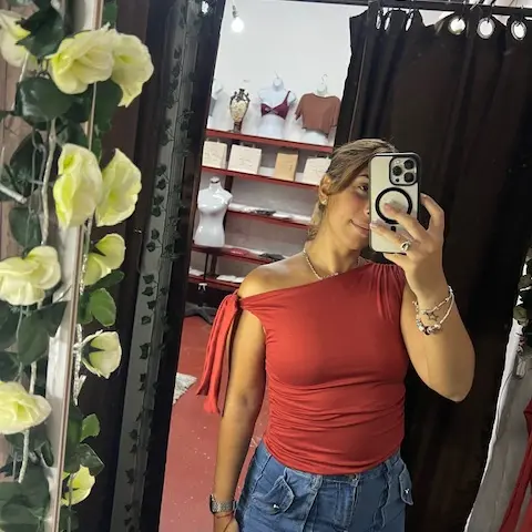 Blusa asimetrica hombro torcido + cinta — imagen 3
