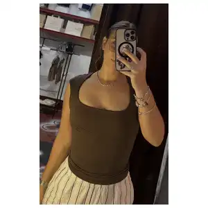 Tank Top cuadrado largo miniatura 1