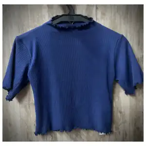 Pullover bordes de lechuga miniatura 5