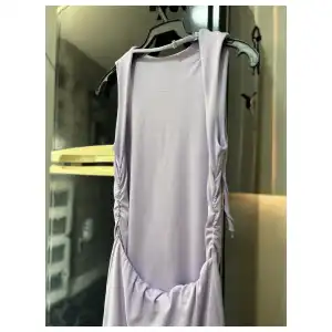 Vestido Flor con espalda afuera miniatura 6