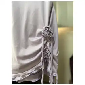 Vestido Flor con espalda afuera miniatura 7