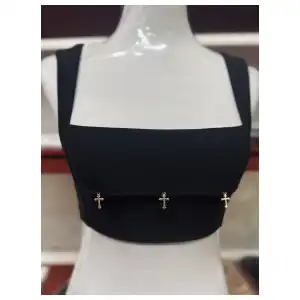 Top corto cuadrado con accesorios variados miniatura 3