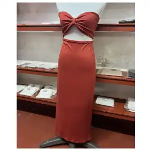 Vestido con escote recogido miniatura 1