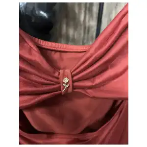 Vestido con escote recogido miniatura 4