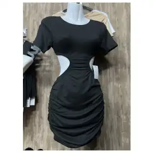 Vestido fruncido con mangas cortas miniatura 2