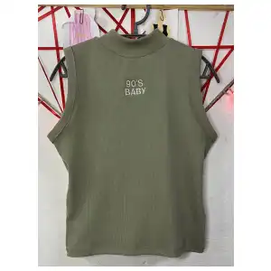 Top estilo camiseta cuello alto miniatura 3